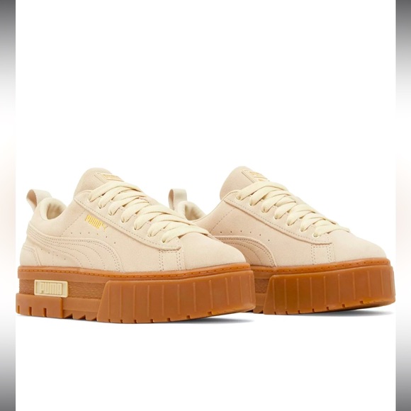 NEW SZ 7 Puma Mayze Oatmeal/Team Gold - Picture 2 of 6